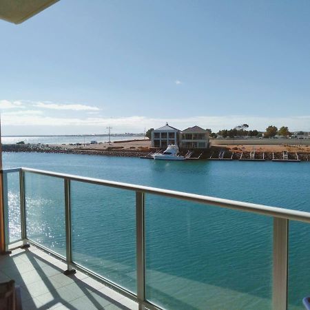 Wallaroo Marina Executive Apartments エクステリア 写真