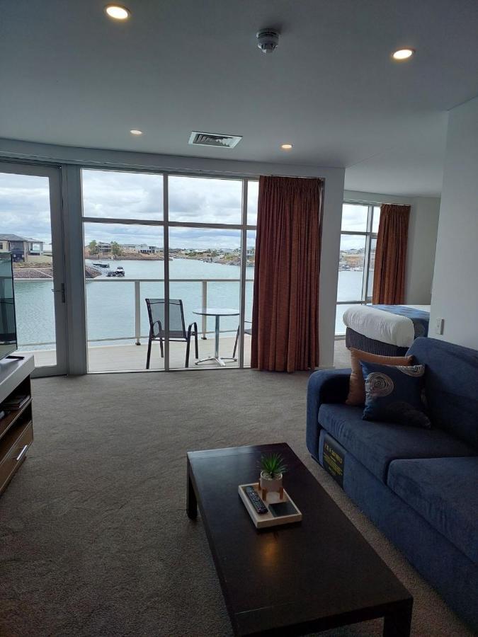 Wallaroo Marina Executive Apartments エクステリア 写真