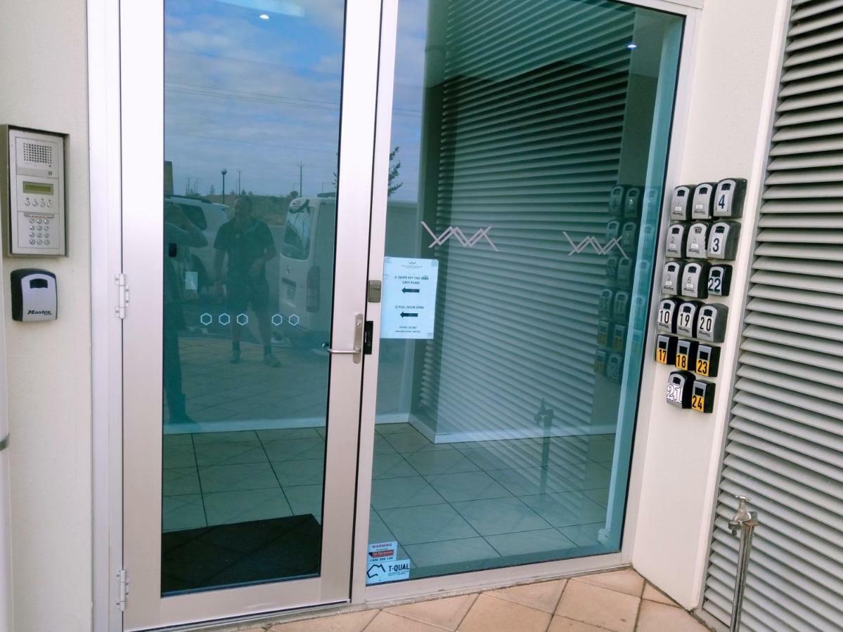 Wallaroo Marina Executive Apartments エクステリア 写真
